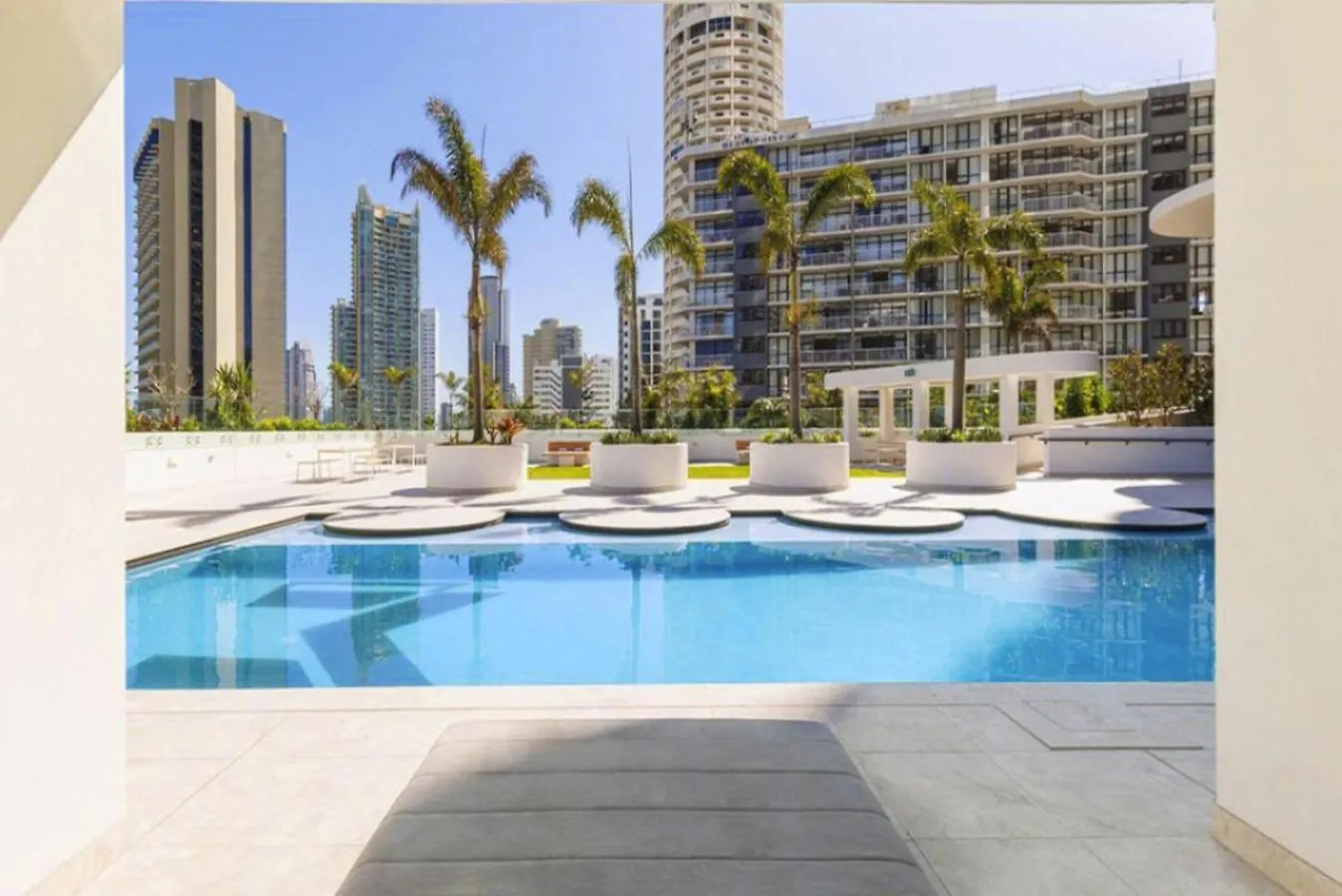 Apartment Ocean - Beachfront 72F 3Bedroom Skyhome Oceanview With Parking Gold Coast Australia