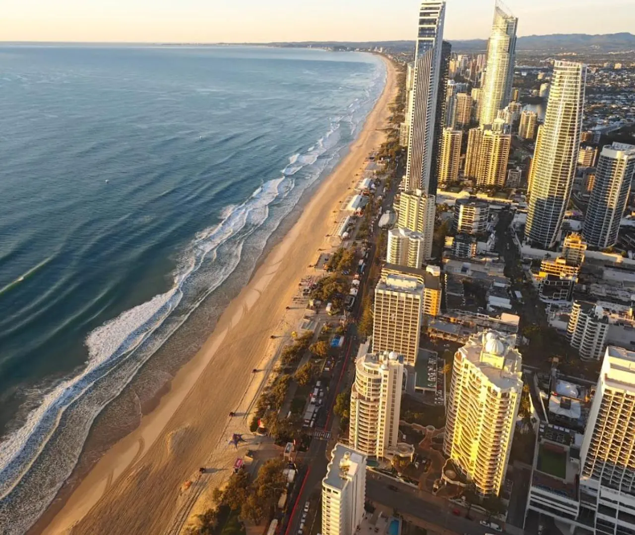 Apartment Ocean - Beachfront 72F 3Bedroom Skyhome Oceanview With Parking Gold Coast Australia